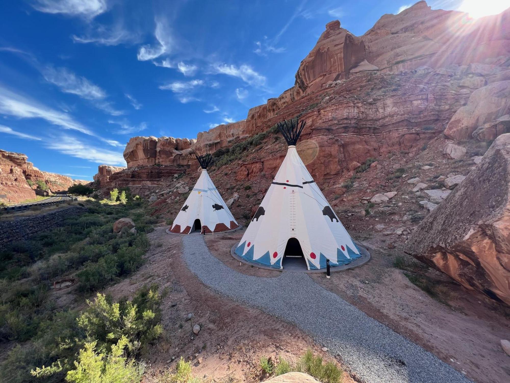 Bluff Dwellings Resort エクステリア 写真