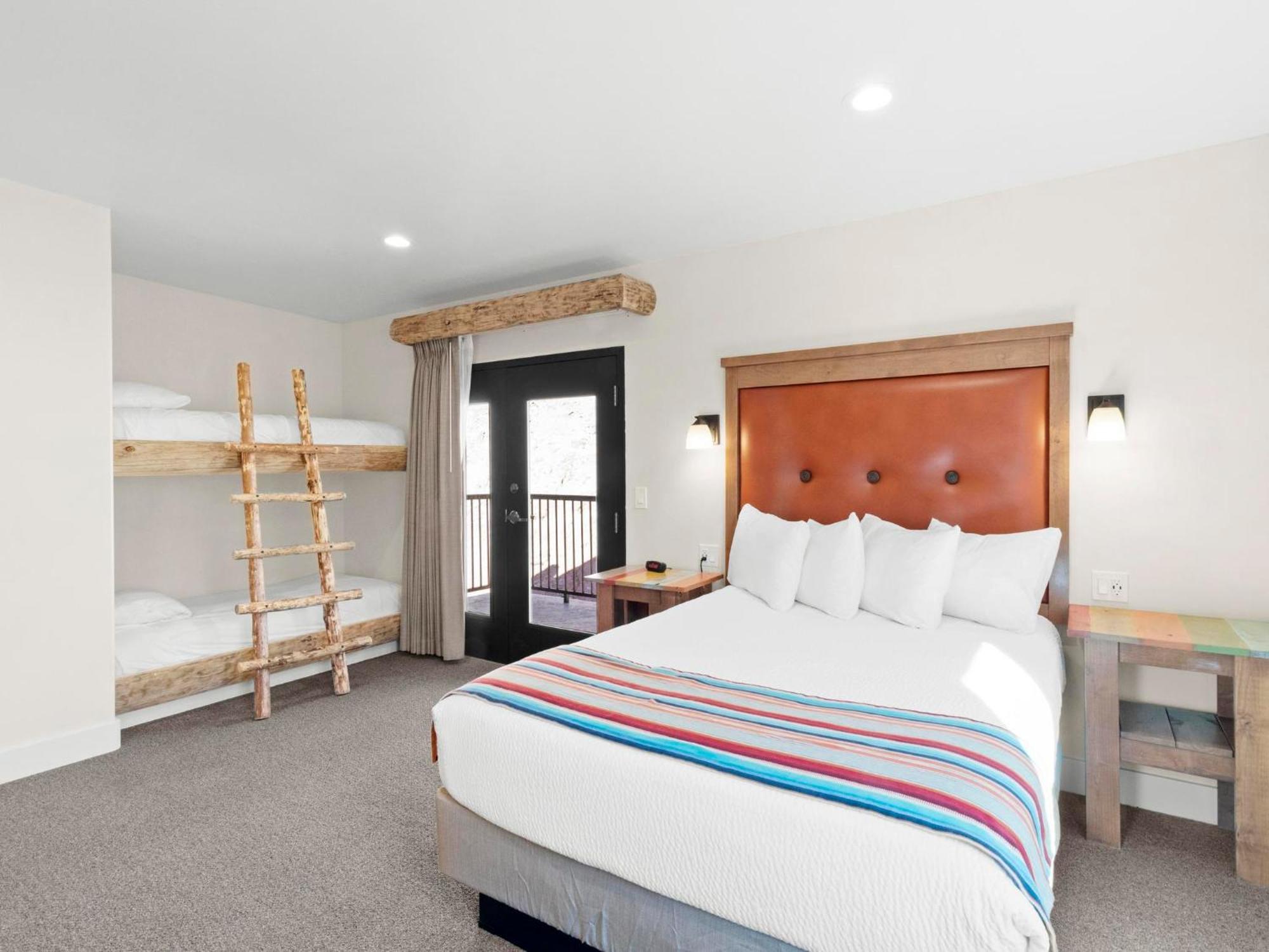 Bluff Dwellings Resort エクステリア 写真