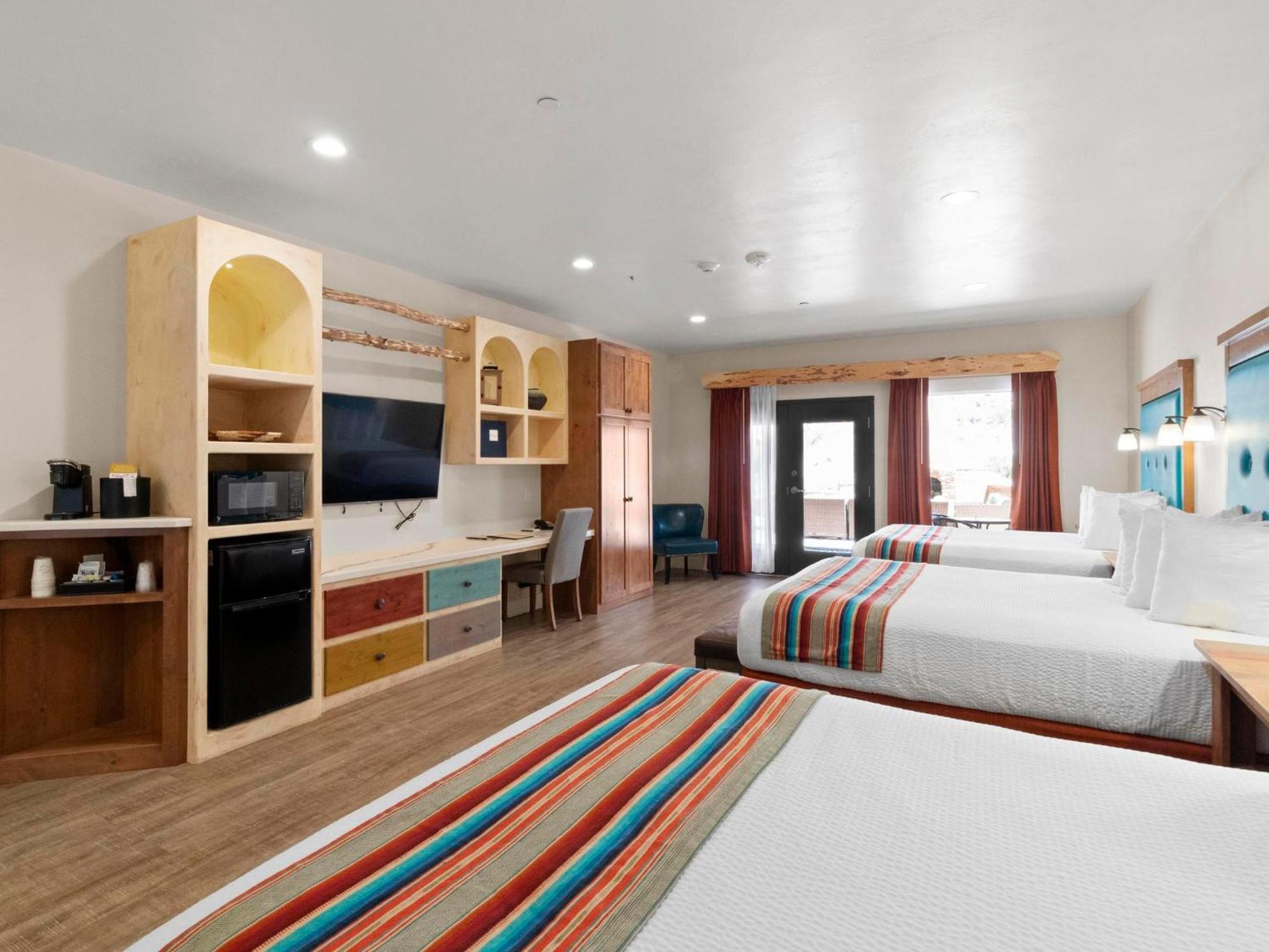 Bluff Dwellings Resort エクステリア 写真