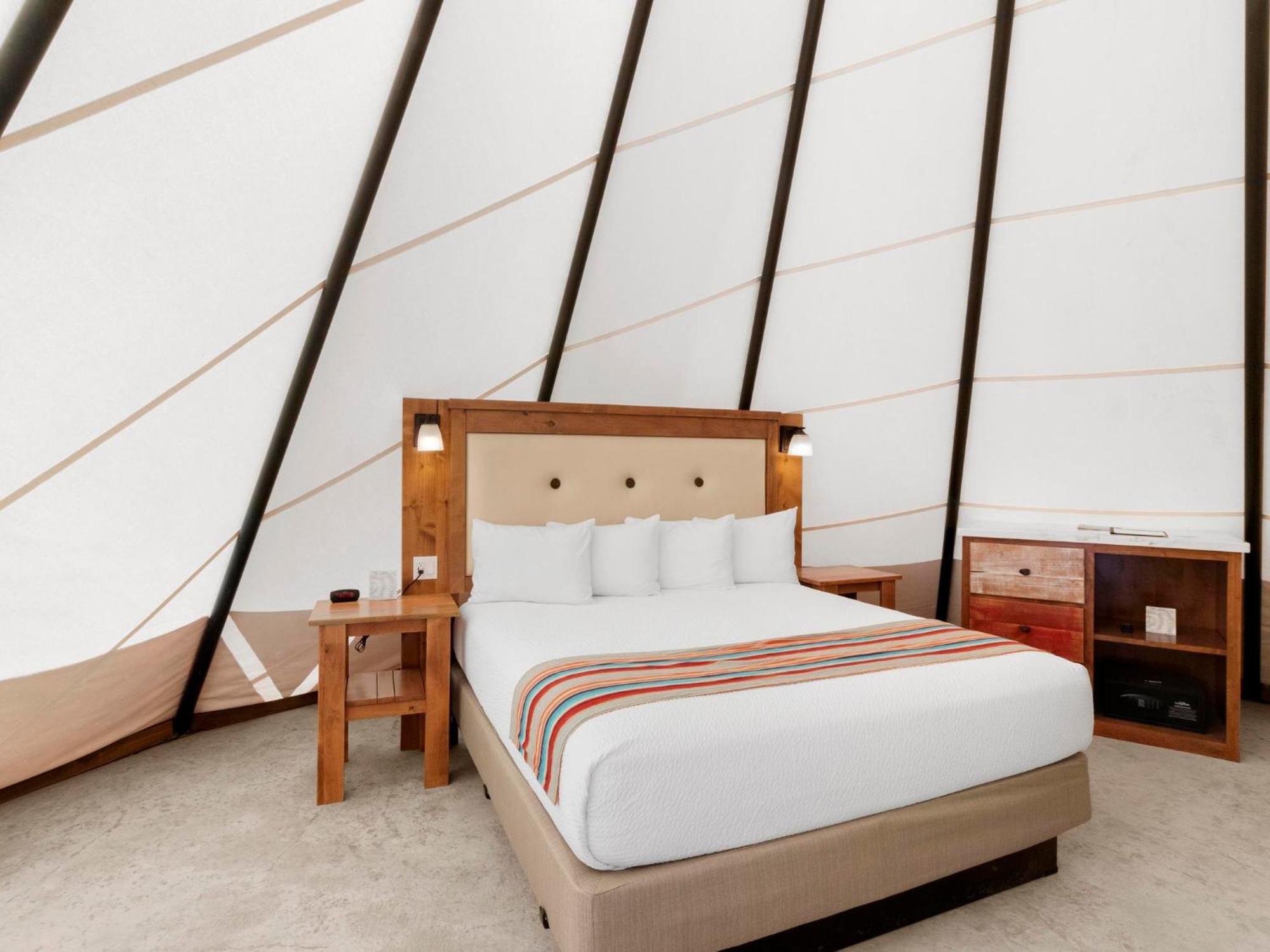 Bluff Dwellings Resort エクステリア 写真